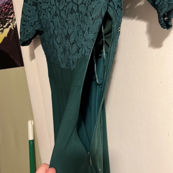 Lace top cocktail dress - Picture 5 of 5